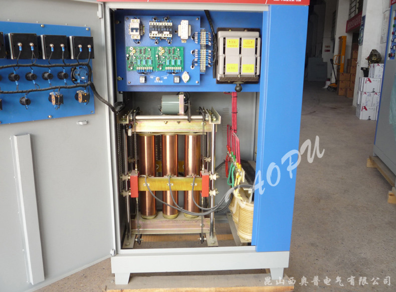 SBW-50KVA三相全自動補(bǔ)償式380V電力工業(yè)穩(wěn)壓器柜